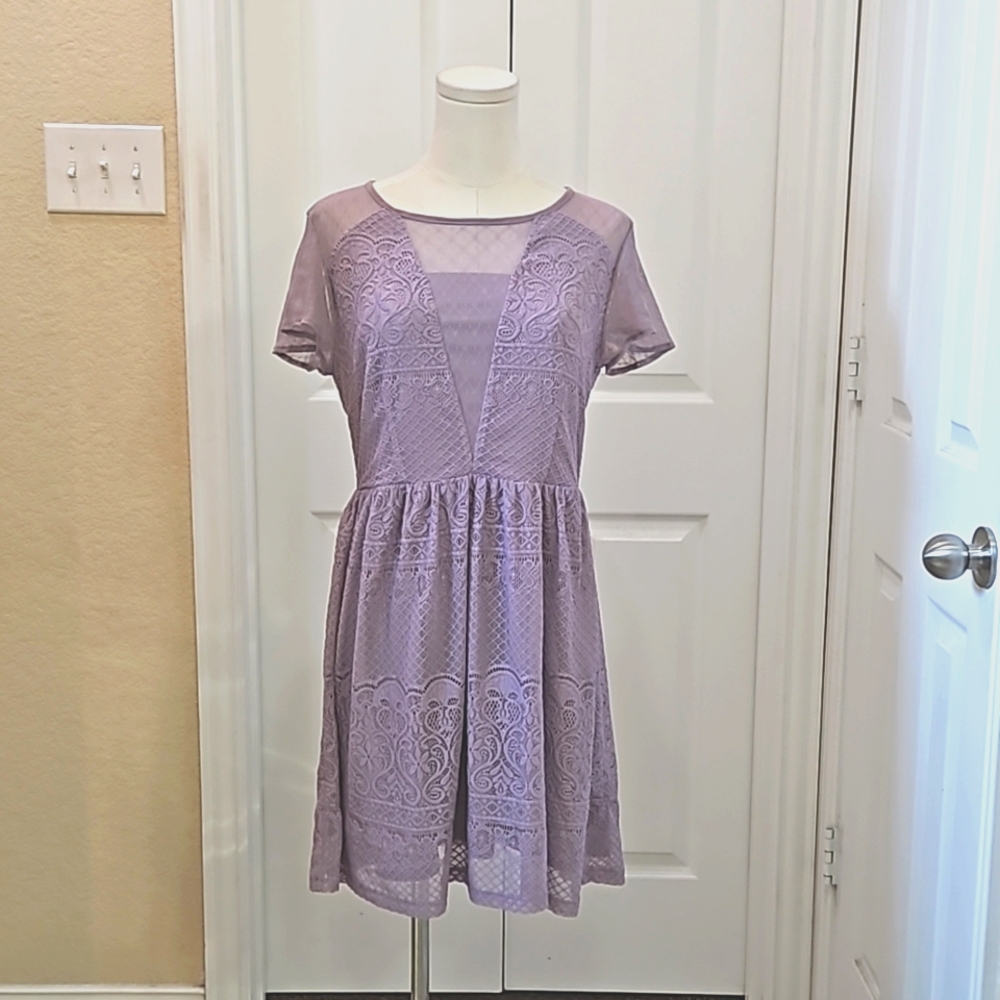 Xhilaration Pastel Purple Lace Flutter Sleeve Dress Size Small